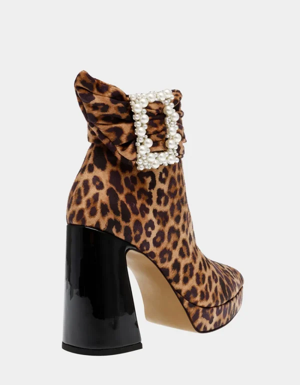 Betsey Johnson Idris Leopard Hot